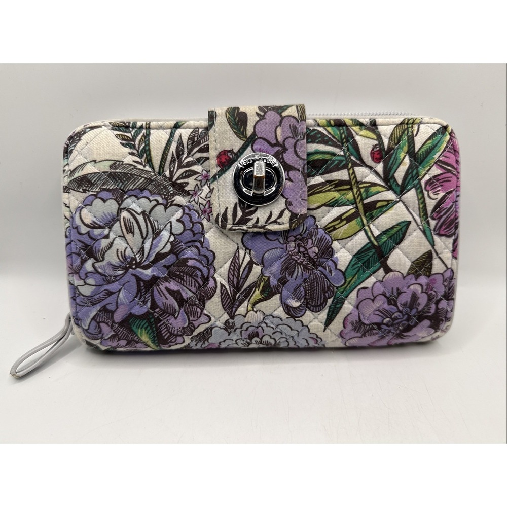 Vera Bradley Quilted Floral Zip-Around Women's Wallet Credit Card Slots